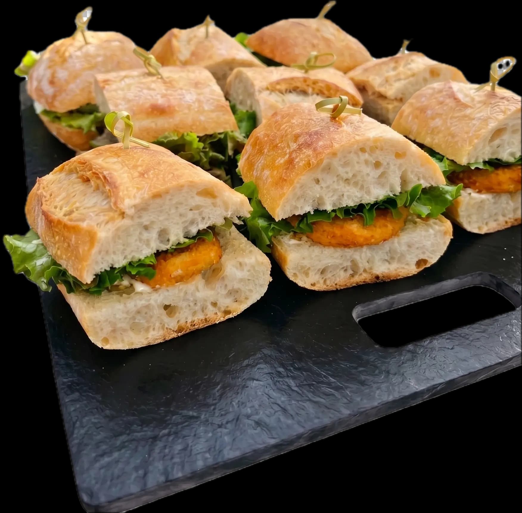 Kleine Brötchen mit Chicken-Schnitzel
