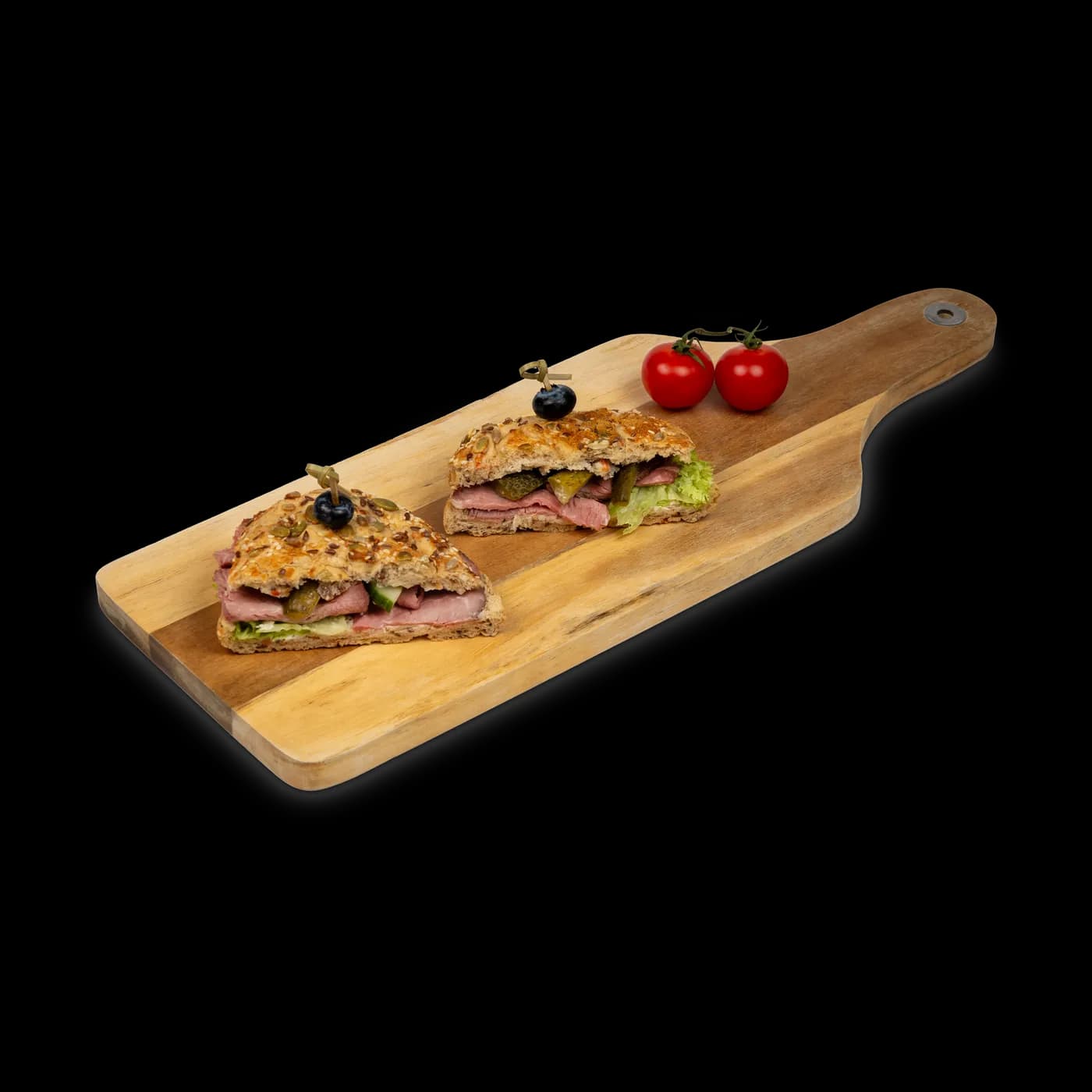 Glutenfreie Brötchen mit Roastbeef belegt