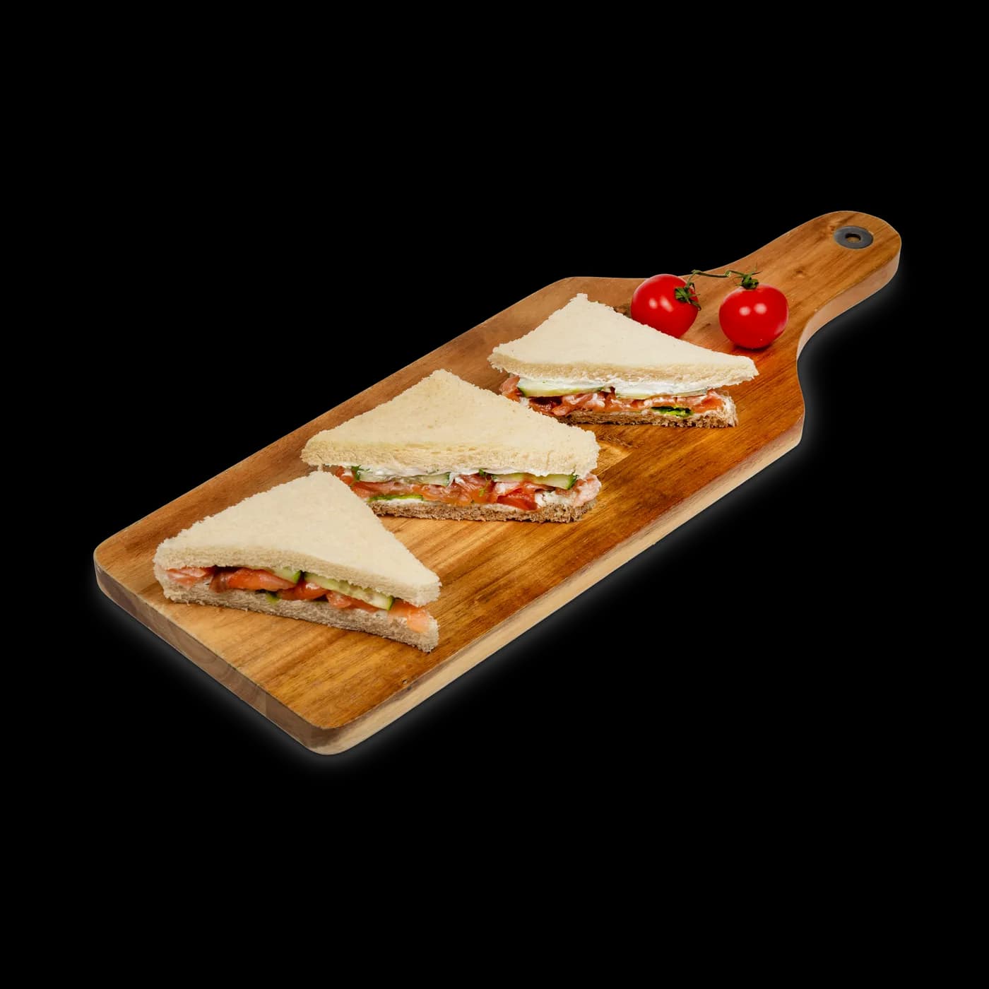 Sandwich-Ecken mit Lachs belegt