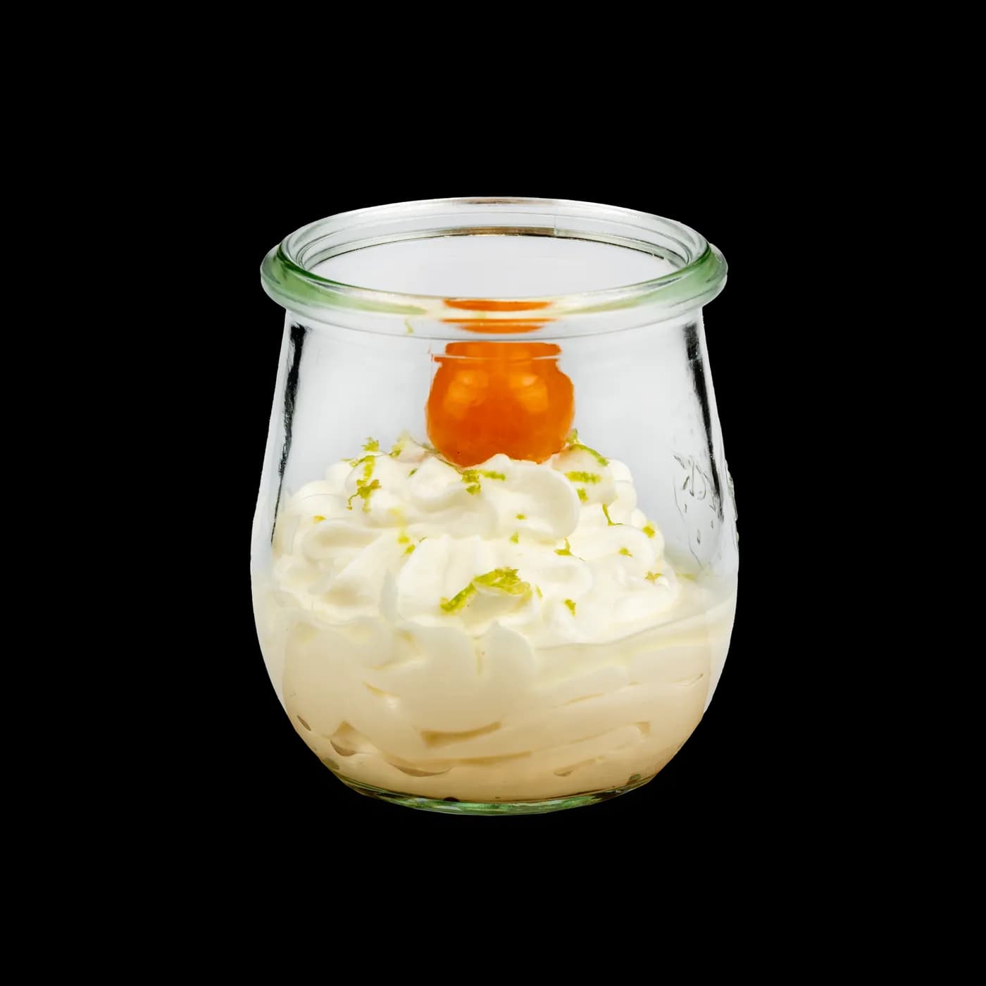 Limettencreme mit Physalis im Glas