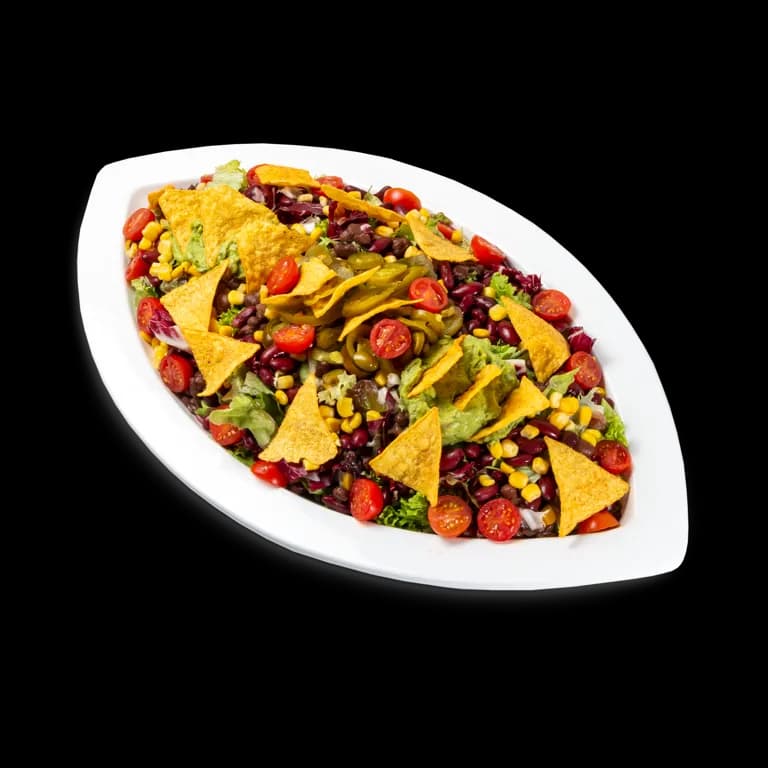 Platte El Mexicano Salat mit Nachos, Kidneybohnen, Mais und Jalapeños