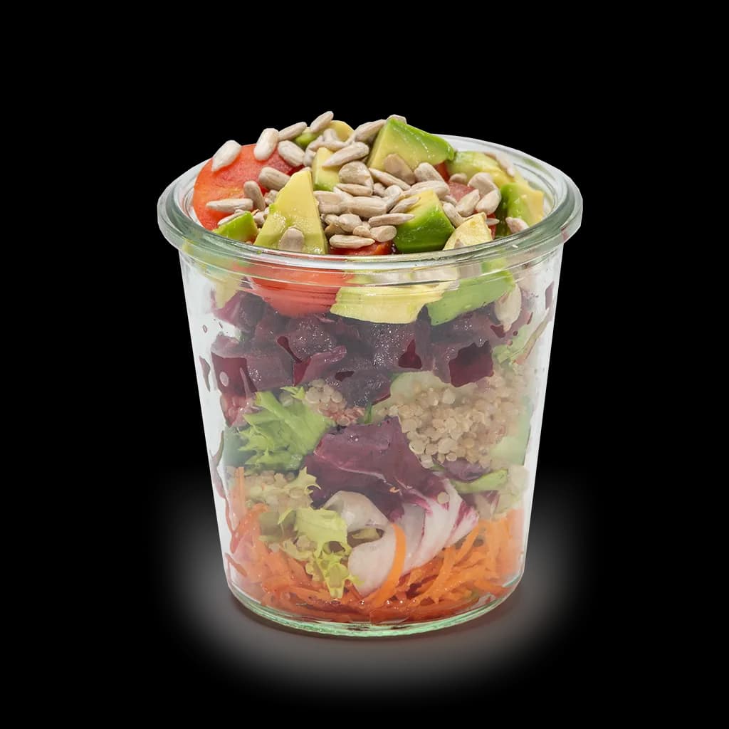 Green Vegan Salat im Weckglas mit Blattgrün und Saaten